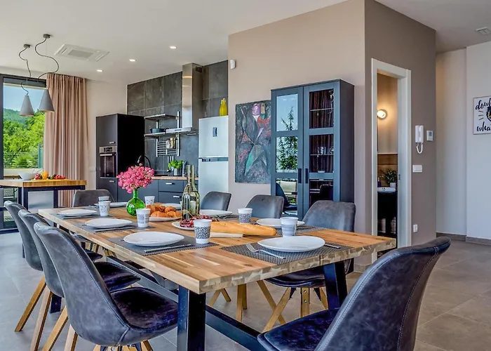 The View * 오파티아