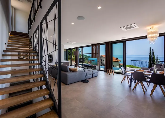 The View * 오파티아