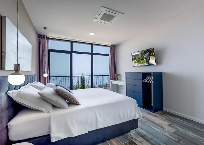 بيت للعطل The View